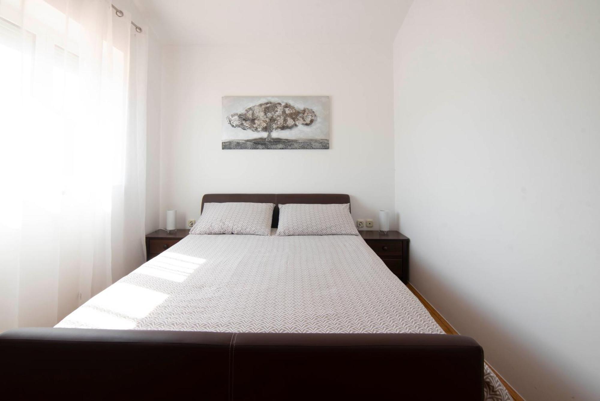 Vacation Villa Matic With 7 Bedrooms Sinj Exterior photo